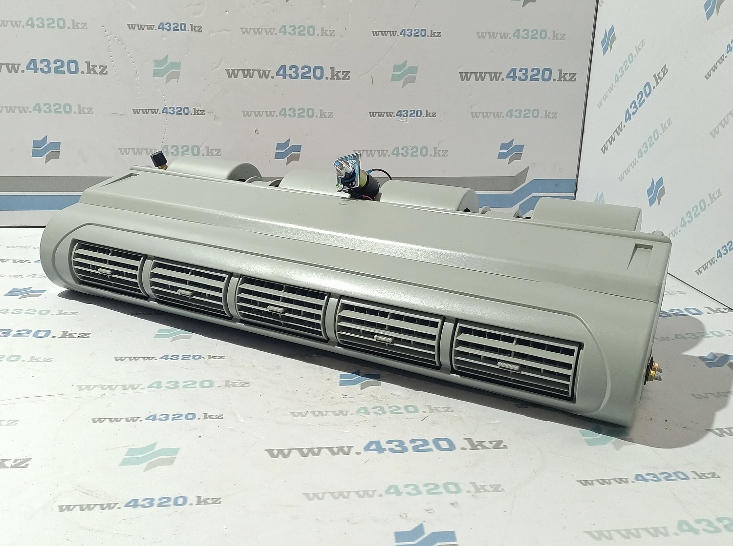 Кондиционер (7 кВт) ПАЗ 12V кр. конд OL-12 ПРИ 228 FRONT дек. кожух (без кроншт. компр.)