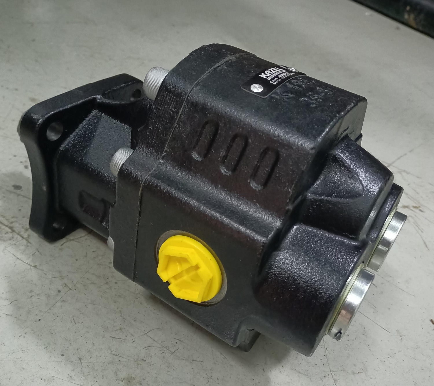 насос шестеренчатый  ISO EHASS 82 BD -4P